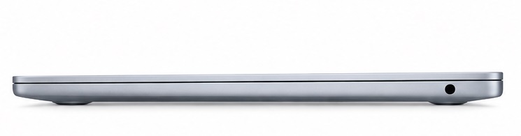MacBook Air 13 M5 right side
